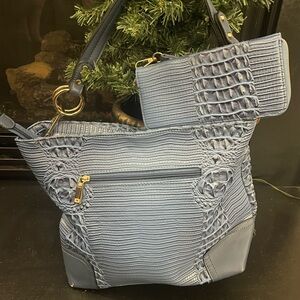 👜 Fashion Croc-Embossed Tote + Matching Wristlet (Non-Branded)